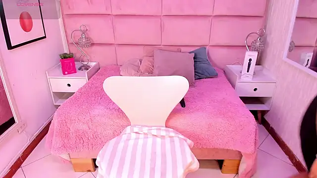 Janah Myers online show from 28, 2, 2026