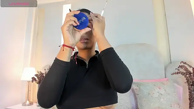 SalomeeBell online show from 27, 10, 2025