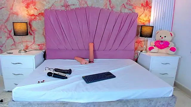 Wonderkloe  online show from 13, 3, 2026