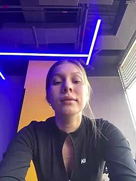 Nikii   online show from 9, 4, 2026