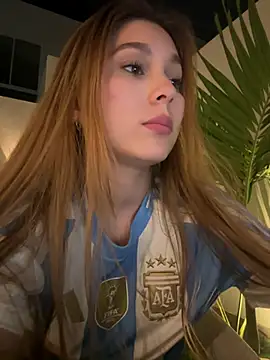 Snapshot of Nikii__ chatting on 17, 6, 2026 Nikii online show from 17, 6, 2026