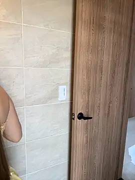 Nikii   online show from 30, 10, 2025