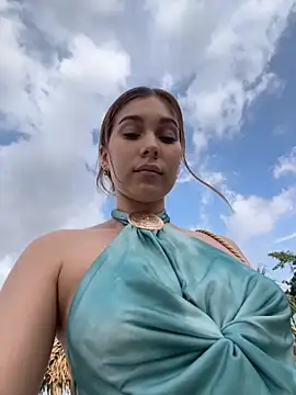 Nikii   online show from 11, 11, 2025