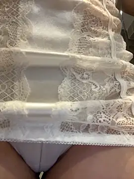 Nikii   online show from 12, 9, 2025