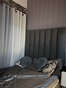 EmeraldGreyson online show from 12, 3, 2026