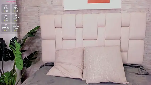 estefanyy  online show from 24, 9, 2025