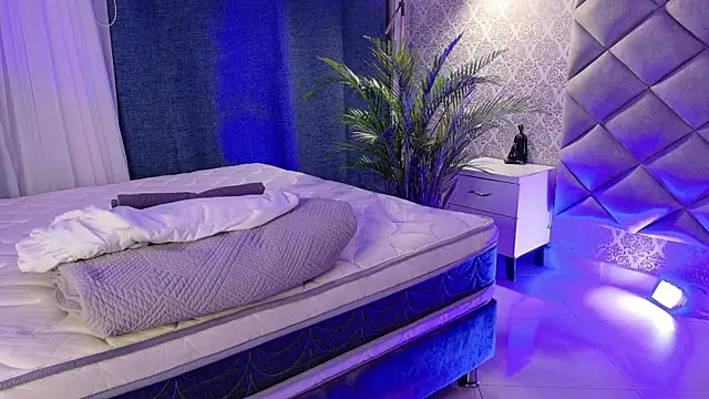 BeccaReedd online show from 24, 9, 2025