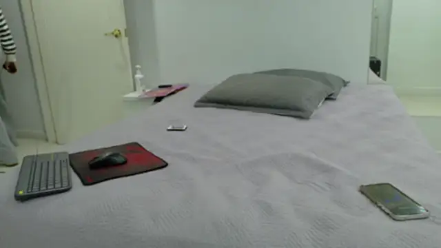 BeccaReedd online show from 9, 10, 2025