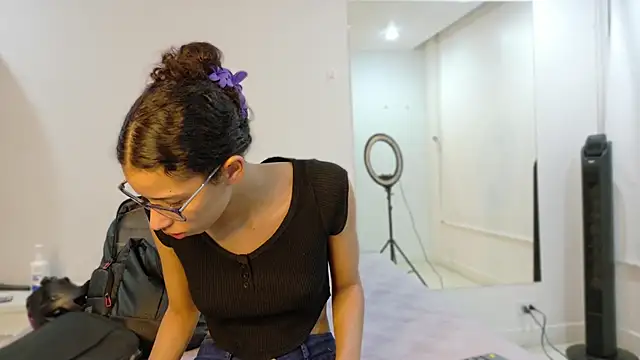 BeccaReedd online show from 11, 10, 2025