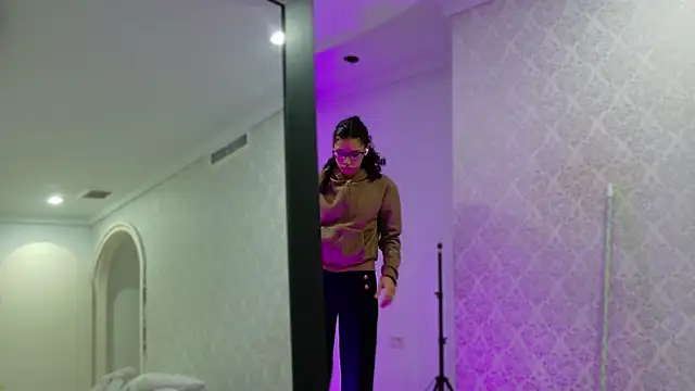 BeccaReedd online show from 21, 10, 2025