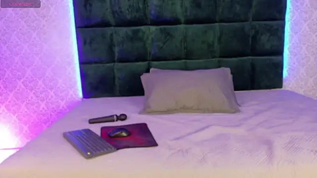 BeccaReedd online show from 30, 9, 2025