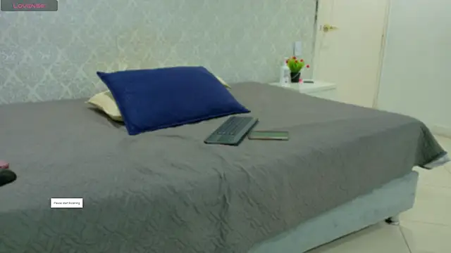 BeccaReedd online show from 30, 10, 2025