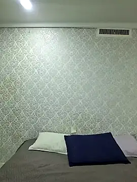 BeccaReedd online show from 14, 11, 2025