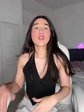 Snapshot of julieta_jhonss chatting on 6, 2, 2026 julieta jhonss online show from 6, 2, 2026