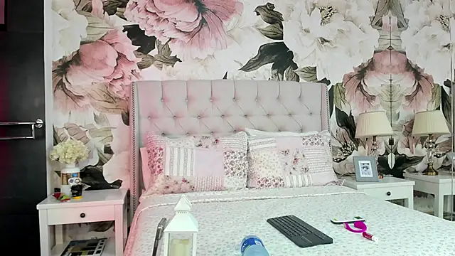 MaddyMay  online show from 19, 11, 2025