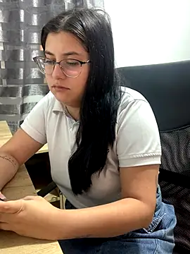 Velma star online show from 26, 9, 2025