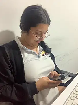 Velma star online show from 15, 9, 2025