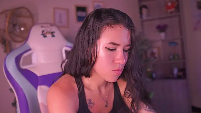 Snapshot of chloe_moons_ chatting on 2, 3, 2026 chloe moons online show from 2, 3, 2026