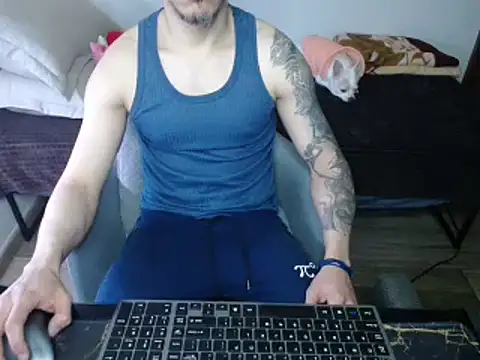 Snapshot of bossking017 chatting on 8, 3, 2025 bossking017 online show from 8, 3, 2025