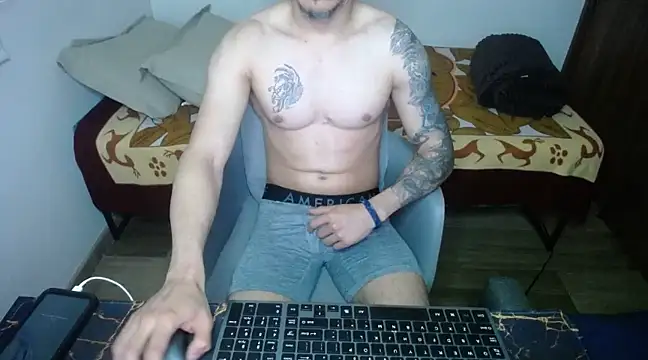 Snapshot of bossking017 chatting on 19, 3, 2025 bossking017 online show from 19, 3, 2025