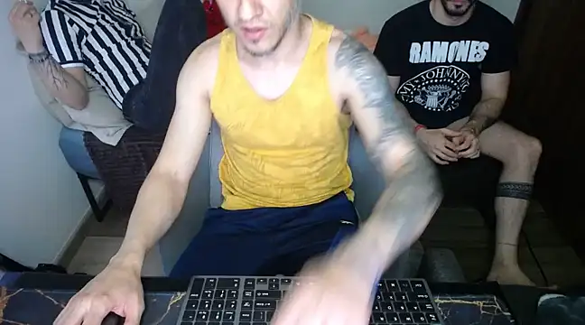 Snapshot of bossking017 chatting on 7, 3, 2025 bossking017 online show from 7, 3, 2025