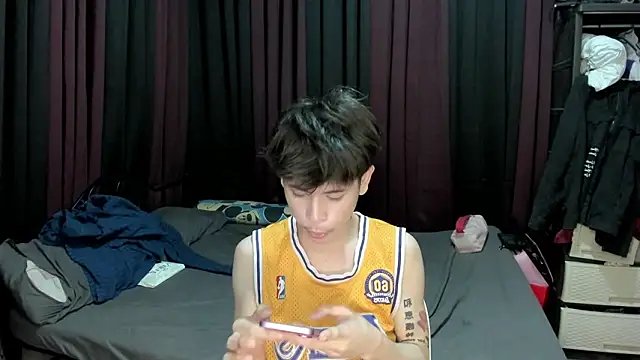 hotfreshdior online show from 7, 1, 2026