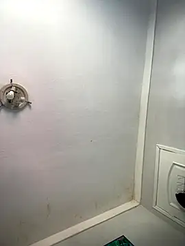 Isabelaa  online show from 13, 11, 2025