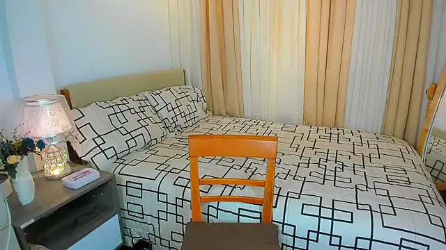 SheraFinnly online show from 5, 10, 2025