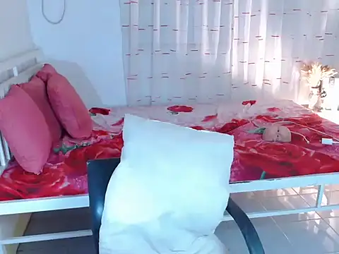 MaliaWang06 online show from 18, 10, 2025