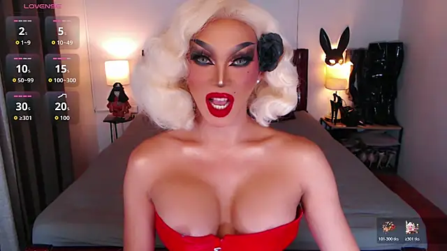 Snapshot of xQueenElektrax chatting on 17, 11, 2025 xQueenElektrax online show from 17, 11, 2025