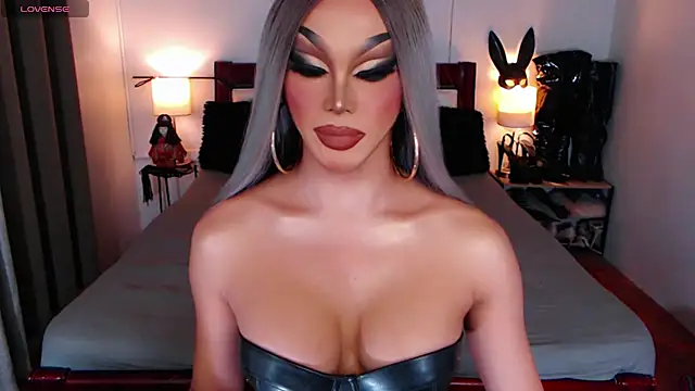 Snapshot of xQueenElektrax chatting on 29, 11, 2025 xQueenElektrax online show from 29, 11, 2025