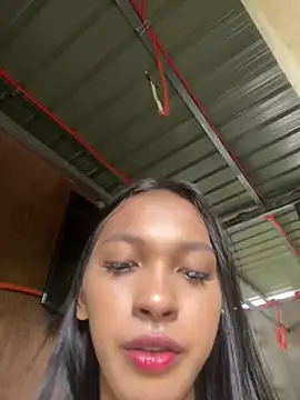 Snapshot of Simi_Ipit chatting on 17, 6, 2026 Simi Ipit online show from 17, 6, 2026