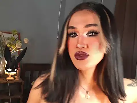 AleinaCroft online show from 9, 10, 2025