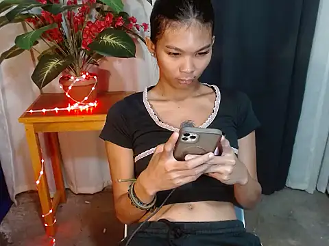 laura leeforever online show from 25, 7, 2026
