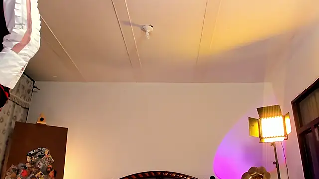 nonbinaryangel online show from 28, 5, 2026