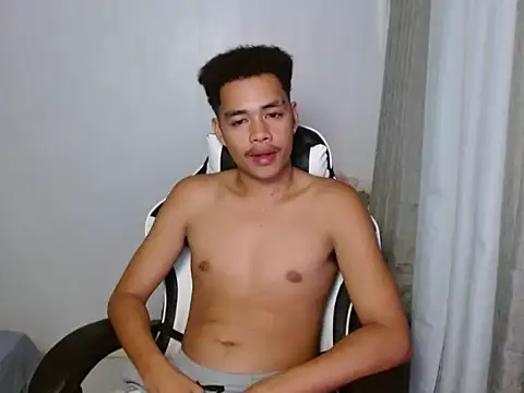 curlyasian njxx online show from 13, 5, 2026