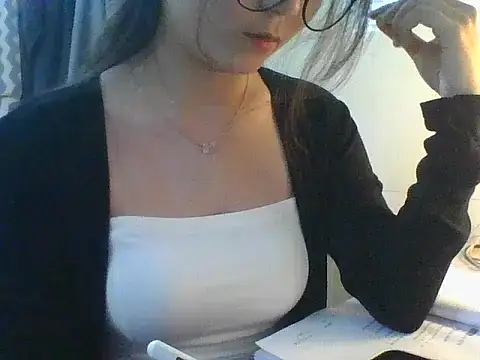 Linzly online show from 5, 11, 2025