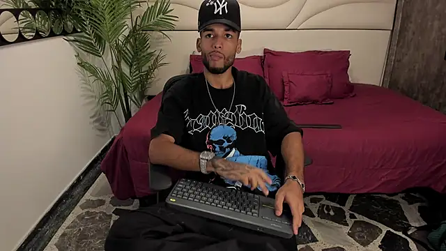 Thiagoferreti online show from 13, 3, 2026