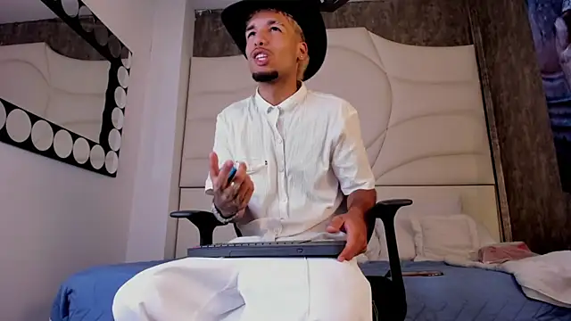 Thiagoferreti online show from 9, 9, 2025