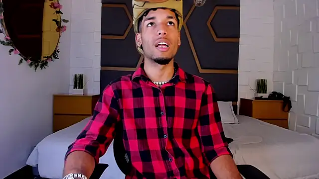 Thiagoferreti online show from 26, 11, 2025