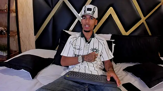 Thiagoferreti online show from 7, 1, 2026