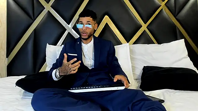 Thiagoferreti online show from 5, 2, 2026