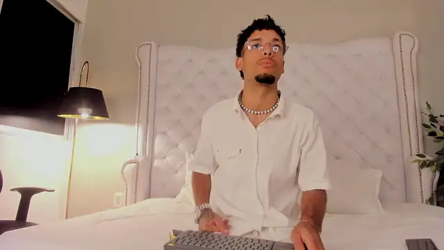 Thiagoferreti online show from 22, 10, 2025