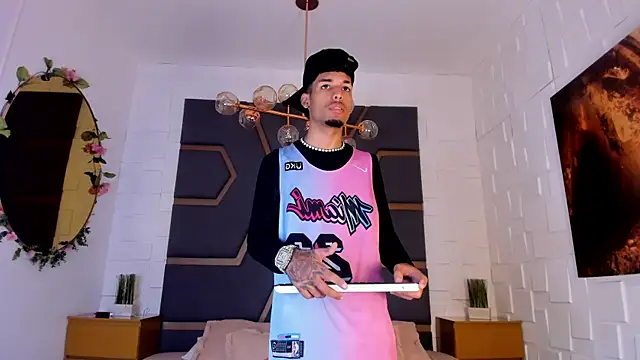 Thiagoferreti online show from 27, 11, 2025