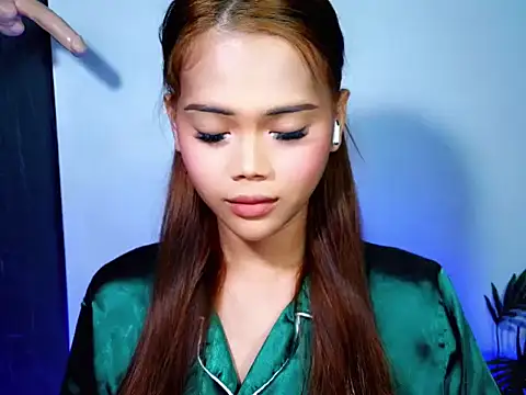 ur holly lexie online show from 18, 11, 2025