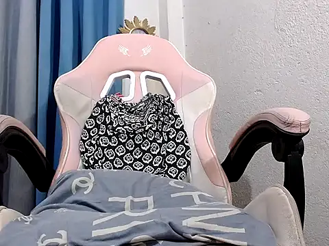 Mistress Bigcockts online show from 25, 9, 2025