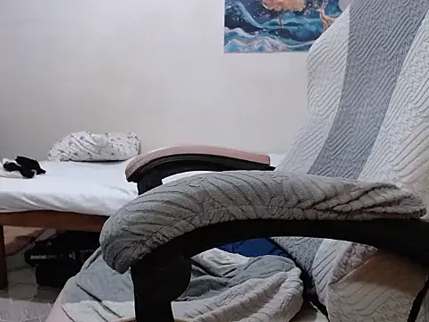 Mistress Bigcockts online show from 25, 5, 2026