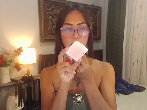 Nathalieheartt online show from 17, 7, 2026