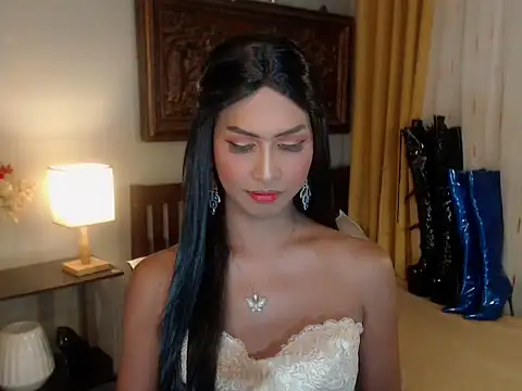 Nathalieheartt online show from 7, 10, 2025