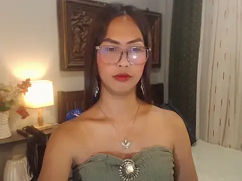 Nathalieheartt online show from 13, 7, 2026